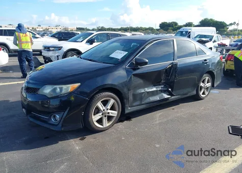 2014 Toyota Camry Se z USA, uszkodzony, nr VIN 4T1BF1FK8EU378097